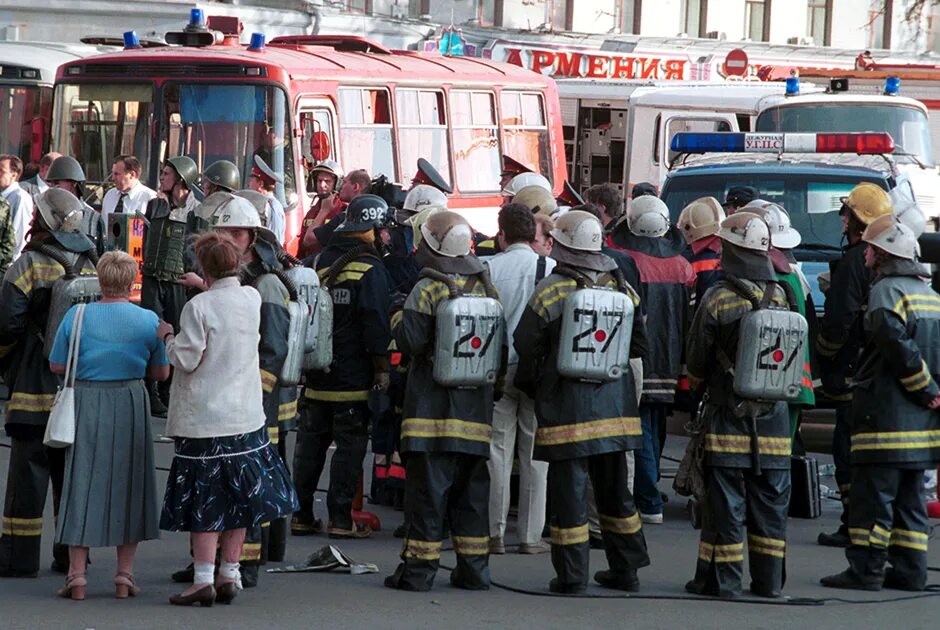 Теракт 8 августа 2000 года на Пушкинской площади. Взрыв в Московском метрополитене 8 августа 2000. 8 Августа 2000 года: взрыв в подземном переходе на Пушкинской площади..