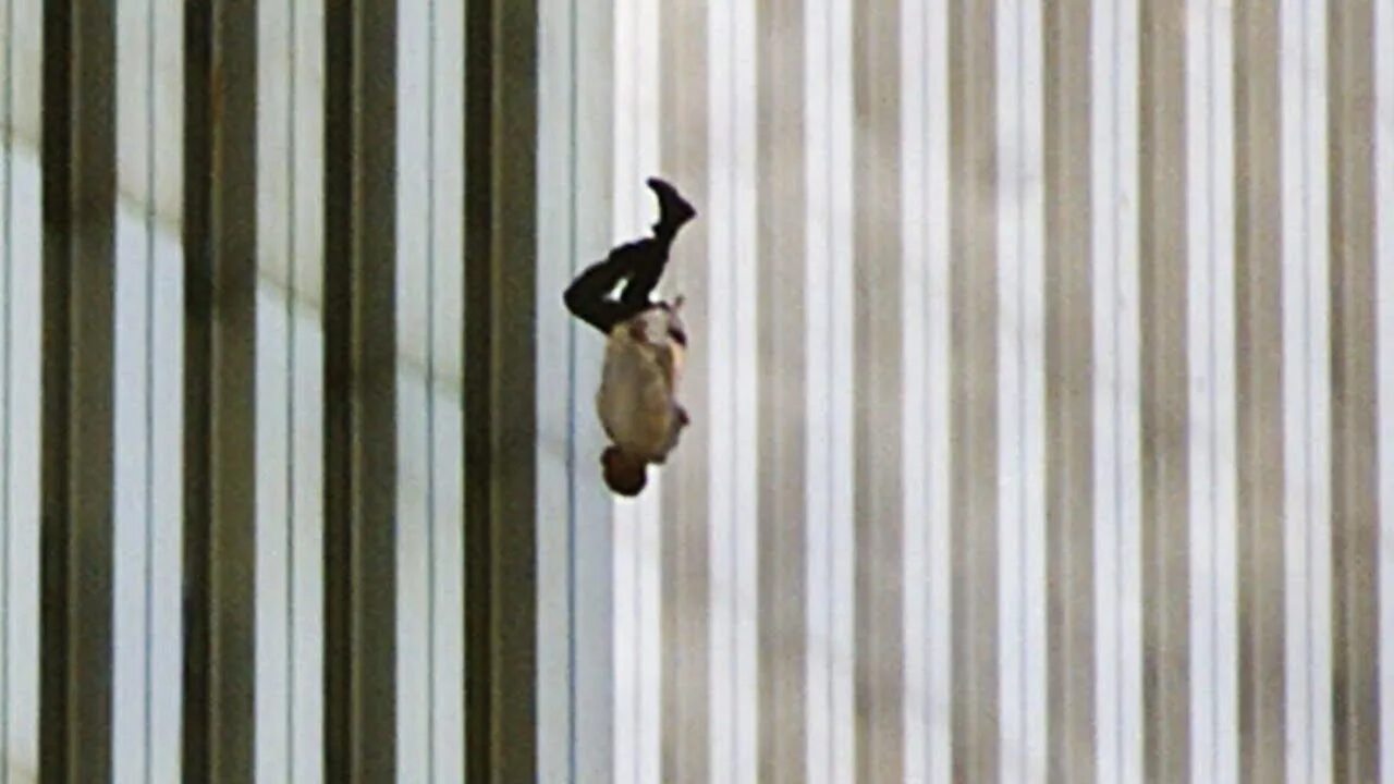 Falling man 9 11. Люди падают из башен втц 11 сентября. Ходор мем. Maisie williams – the falling (2014). You hold the falling.