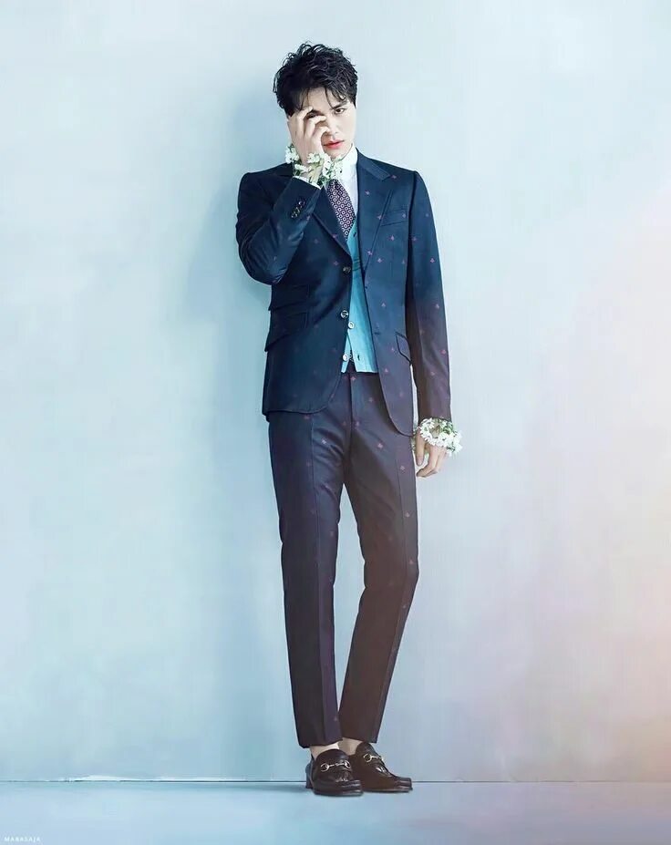ป ก พ น ใ น บ อ ร ด Lee Dong Wook