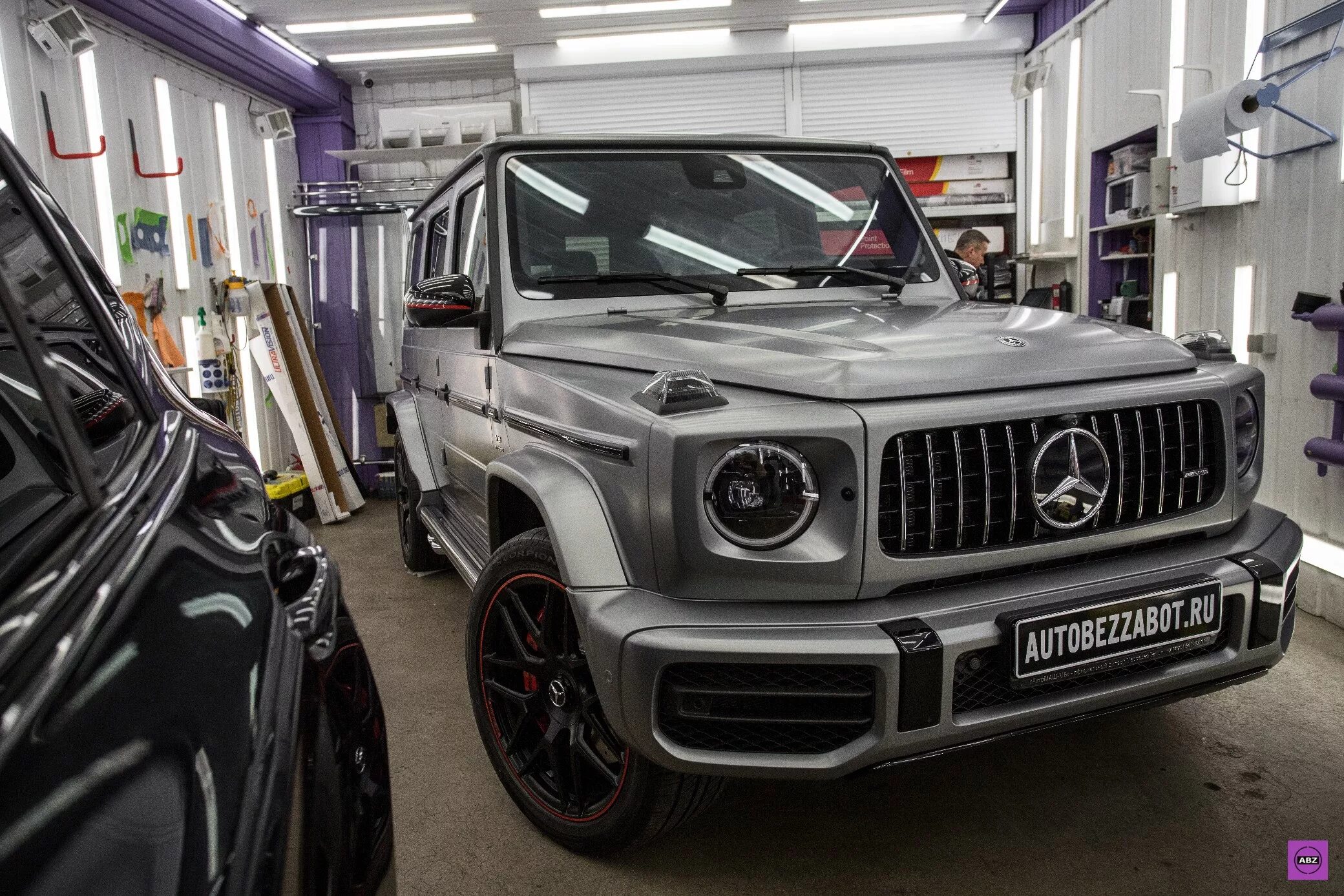 Купить новый гели. Mercedes g63 AMG серый. Матовый Мерседес g63. Mercedes g63 серый матовый. G63 AMG серый матовый.