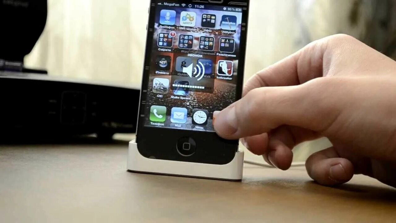 Айфон 12 пропадает звук. Звук из телефона. видеозапись на телефоне. настоящий телефон. фото звука на айфоне.