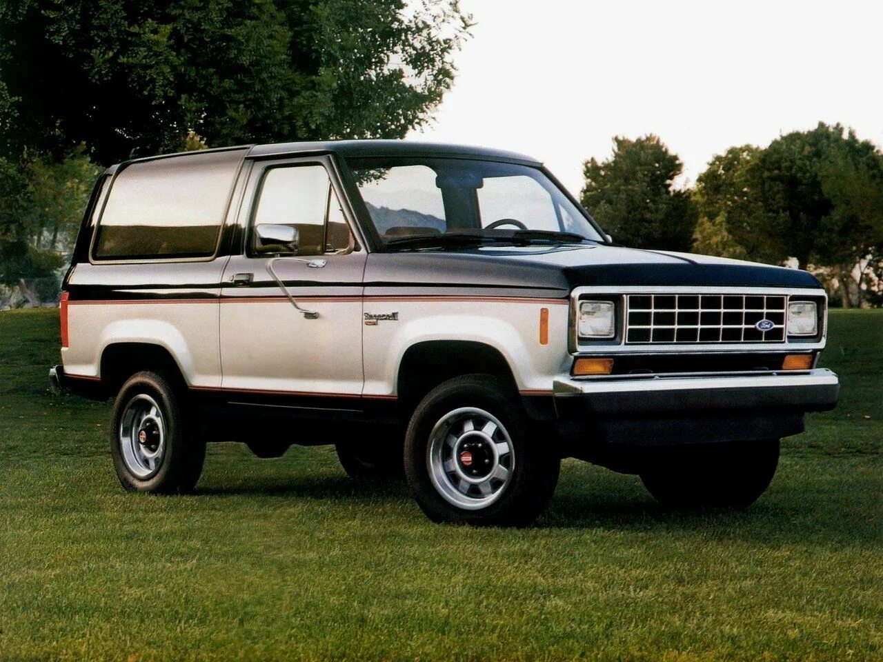 Ford ll. Ford bronco 1990. 1975 ford ltd brougham. Ford ll. Форд бронко 1987.