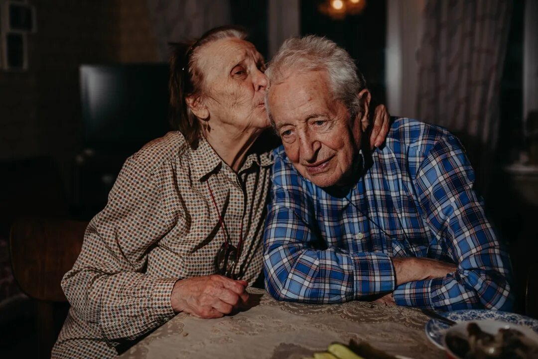 Дедушка. Несносный дед (2013). Дедушка 2 слушать. Дедушка 2 слушать. Старики друзья.