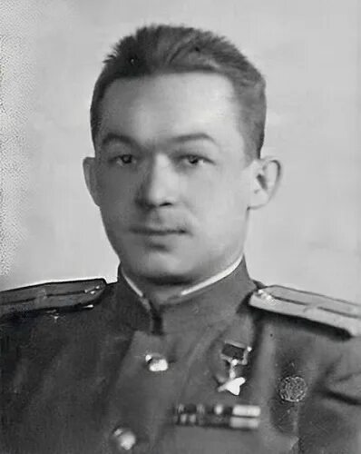 Офицерские курсы. Герои советского союза коврова. Бурматов герой советского союза ковров. Ковровчане герои советского союза. Першутов герой советского союза ковров.