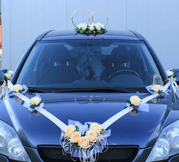 Свадебная машина. Украшения на машину. Декор свадебного автомобиля. Украшение авто на свадьбу.