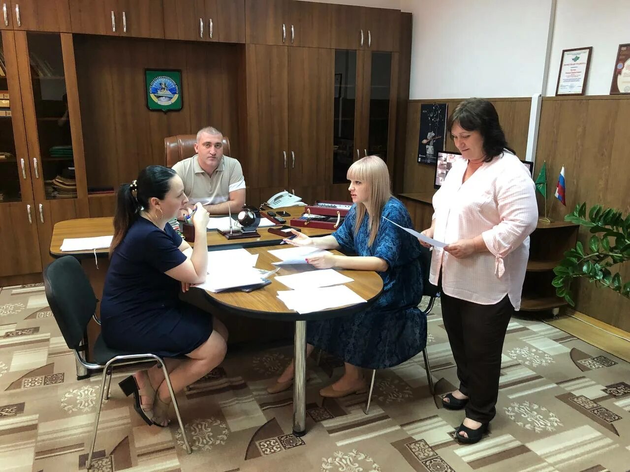 Республиканский дом интернат. Психоневрологический интернат волжский. Дом для престарелых людей. Ширингушская санаторная школа-интернат. Дом интернат имени тилебаева.