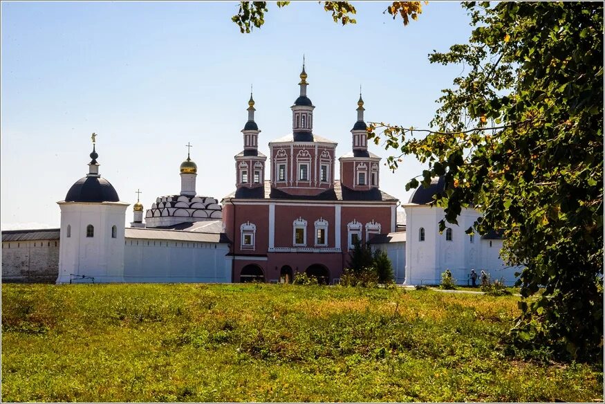 Монастырь село успенское. Свенский Свято-Успенский монастырь. Свенский монастырь Супонево. Свенский монастырь Брянск. Свенский Успенский монастырь.