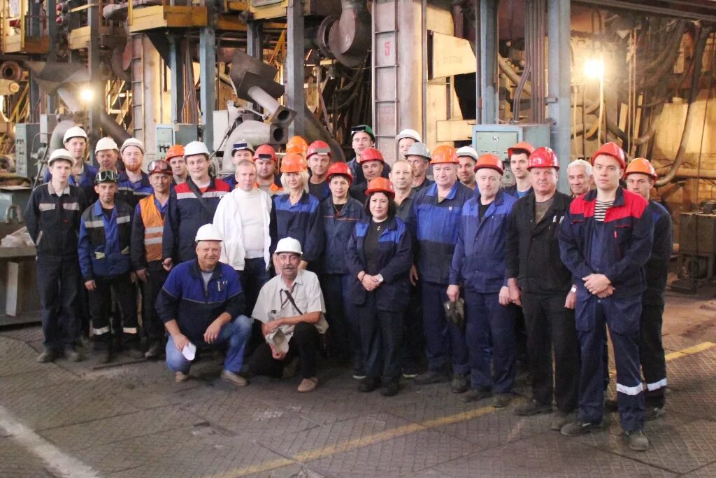 завод красный октябрь волгоград. красный октябрь волгоград отдел кадров. волгоградский металлургический комбинат красный октябрь. комбинат красный октябрь волгоград. красный октябрь волгоград отдел кадров.