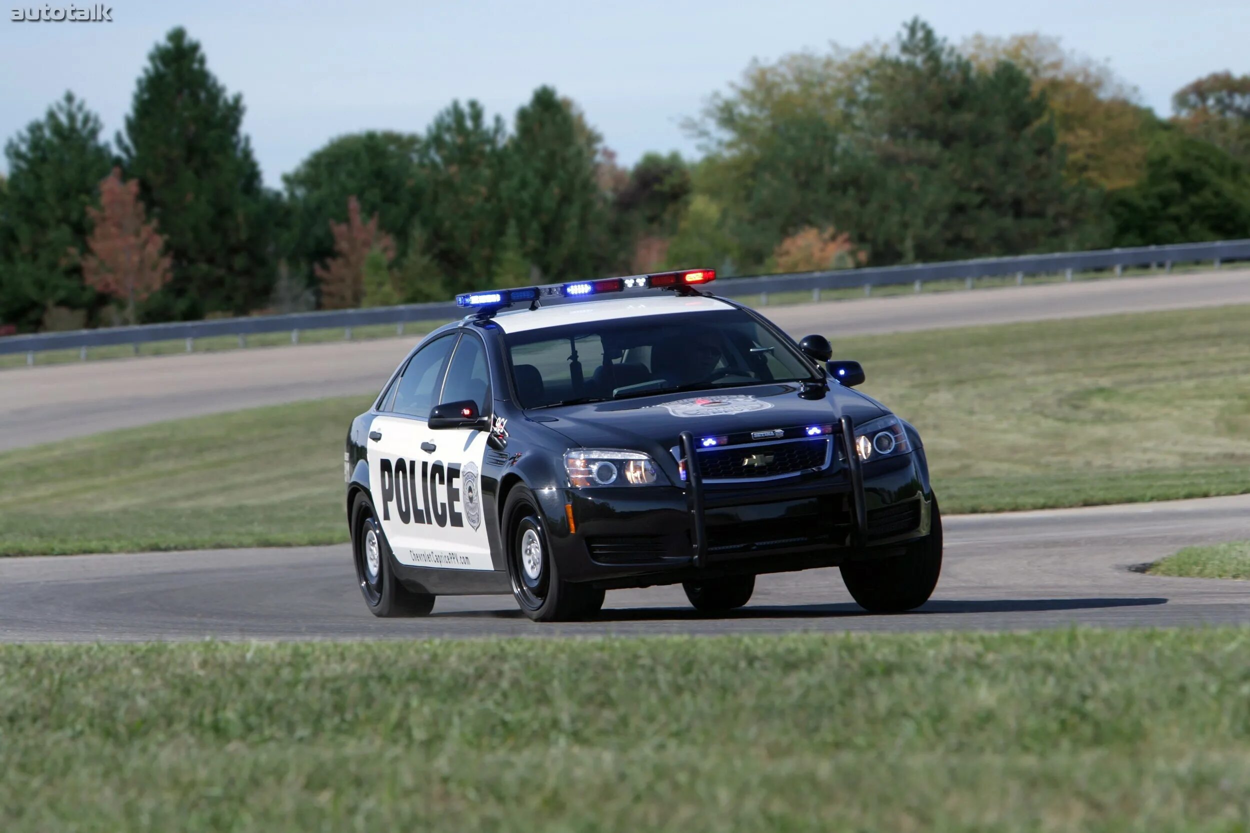 Сколько полицейских машин. Chevrolet Caprice Police 2010. Chevrolet Caprice 2011. Chevrolet Caprice 2006 Police. Chevrolet Caprice Police Patrol vehicle.