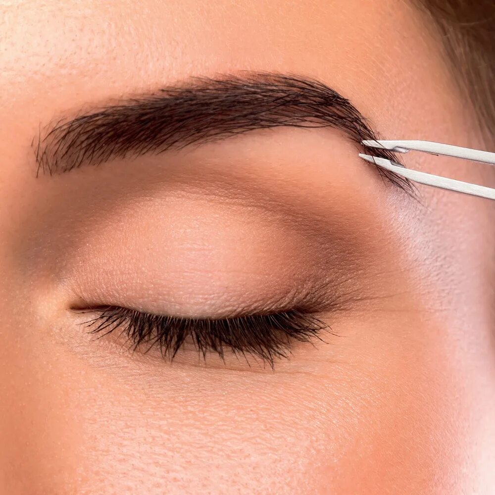 Make brows. Окрашивание бровей. Коррекция бровей. Красивые брови. Красивая форма бровей.