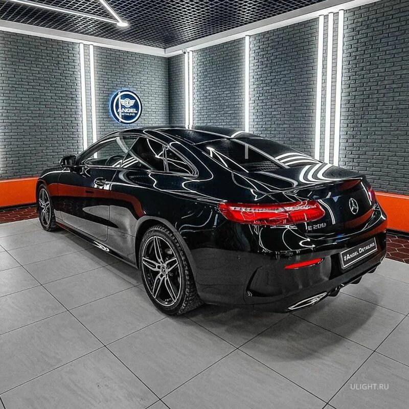 Angel detailing. Темный фон детейлинг. Детейлинг питер. Автотюнинг помещения. Angel detailing.