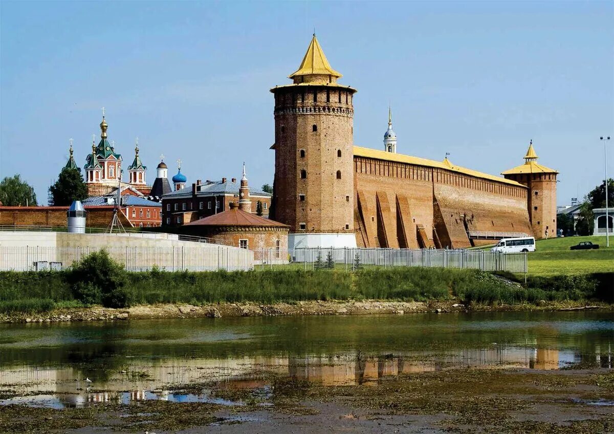 Коломенский кремль коломнаа. Грановитая башня коломенского кремля. Коломенский кремль достопримечательности коломны. Коломна. Коломенский кремль коломна.