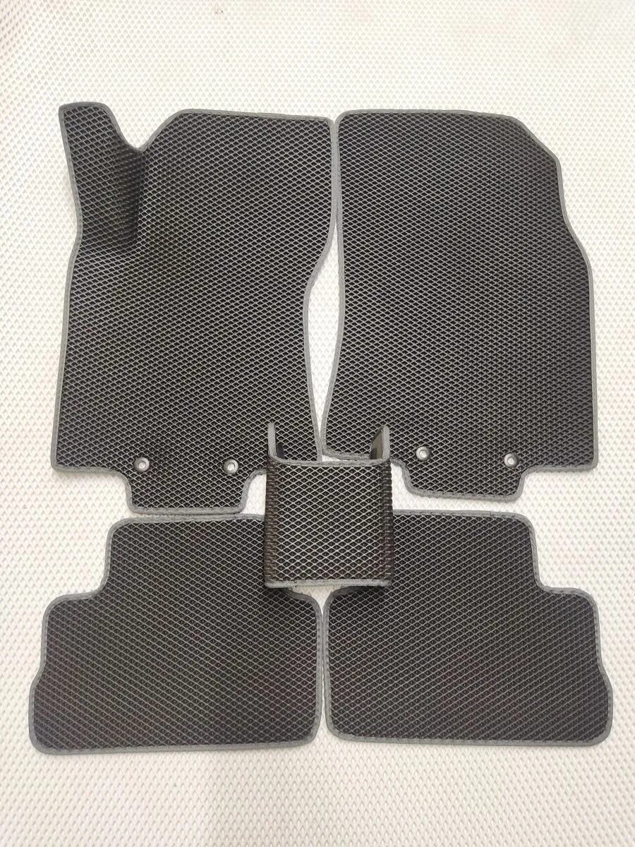 Коврики qashqai j11. Ковры салона nissan bluebird u11. Коврики ниссан кашкай j11. Коврики в ниссан кашкай +2 j10. Qashqai j11 коврики.