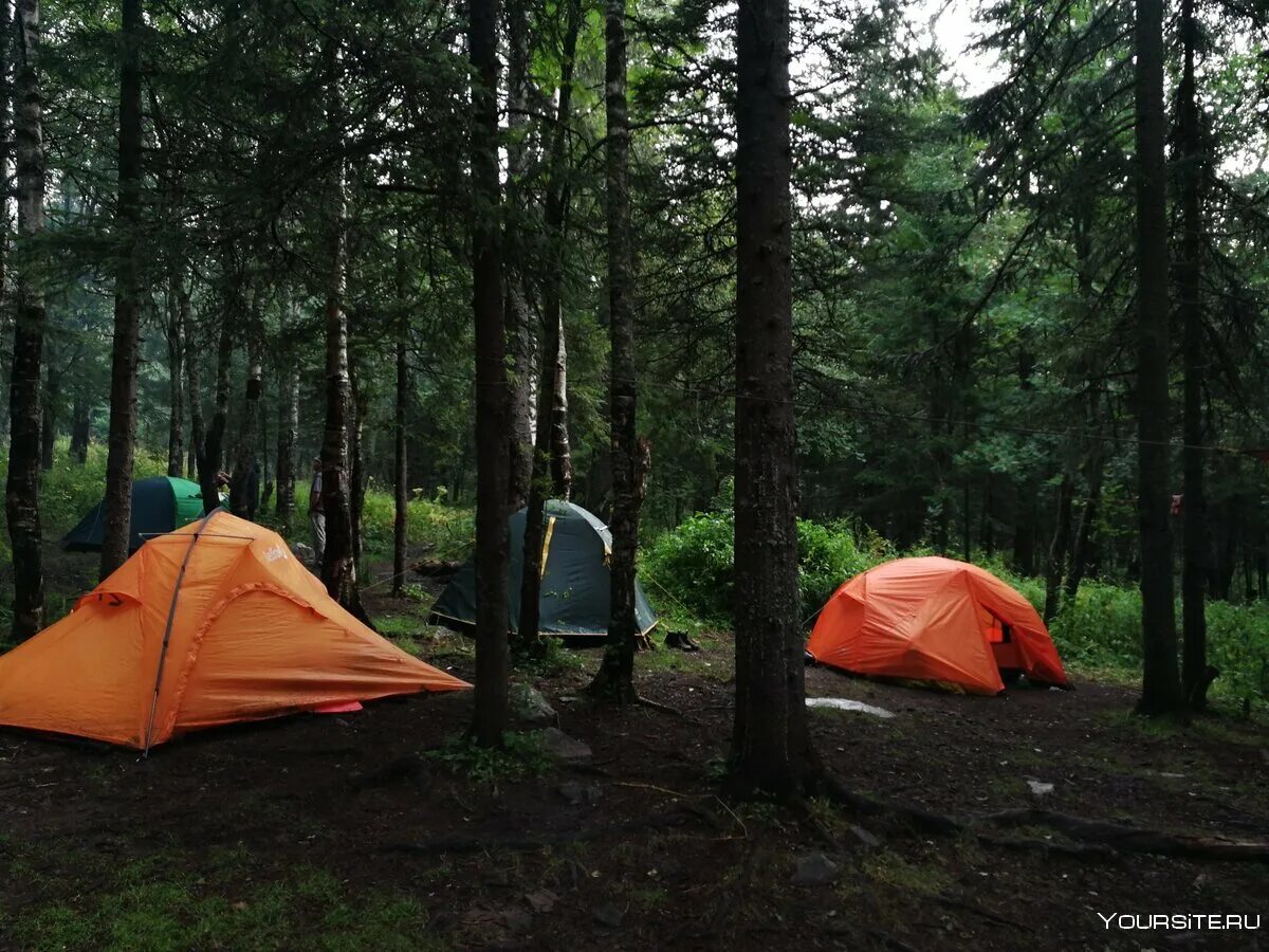 Остановиться переночевать. Таганай национальный парк с палаткой. Таганай кемпинг. Кемпинг Таганай палаточный. Таганай палатка на центральной усадьбе.