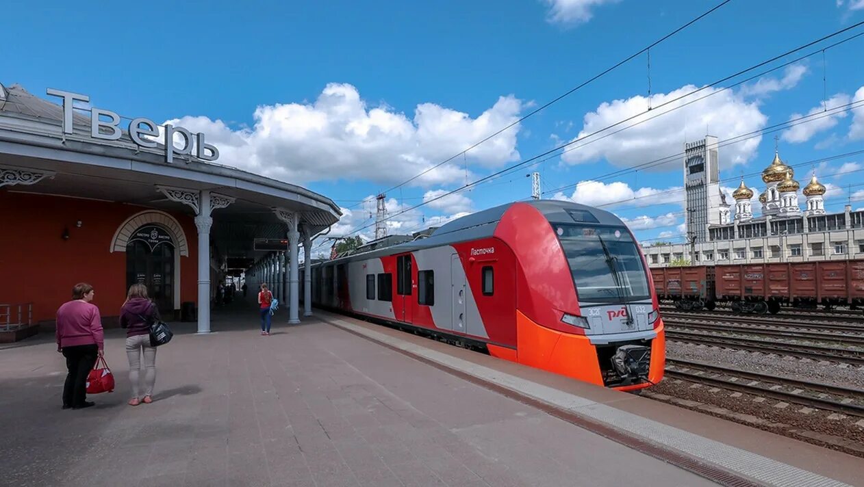 Поезд бологое тверь. Москва тверь поезд электричка. Зеленоград электричка. Ласточка поезд. Поезд ласточка москва тверь.