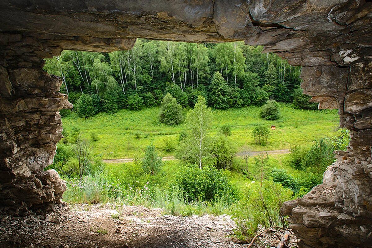 Канинская пещера коми. Медвежий грот ширяево. Струковский сад самара. Каменная чаша самарская область. Струковский парк самара.