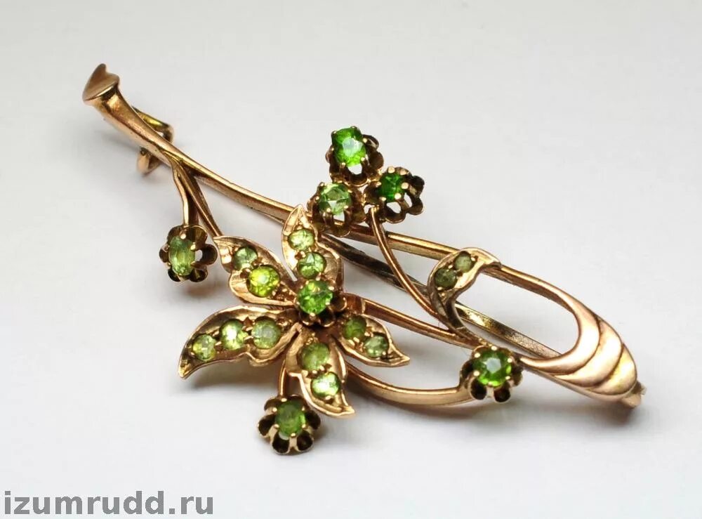 брошь с хризолитом