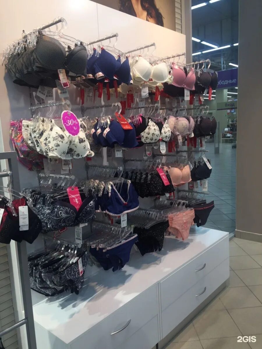 Магазин нижнего белья г. Интимиссими магазин. Магазин нижнего белья иваново. Магазин одежды:отдел лифчиков. Магазин нижнего белья иваново.