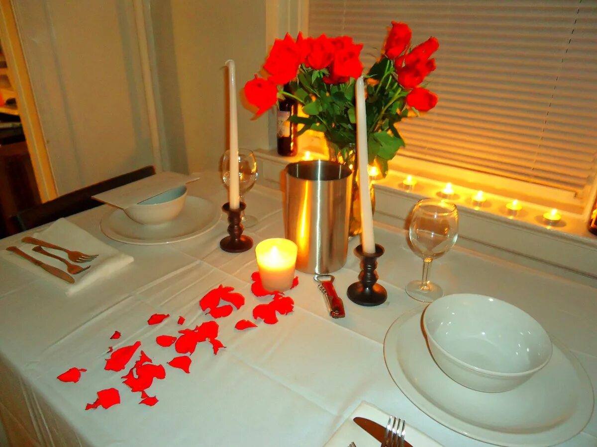 Делаем романтик. Романтический стол. Стол для романтического ужина. Романтические атрибуты. Атрибуты романтического вечера.