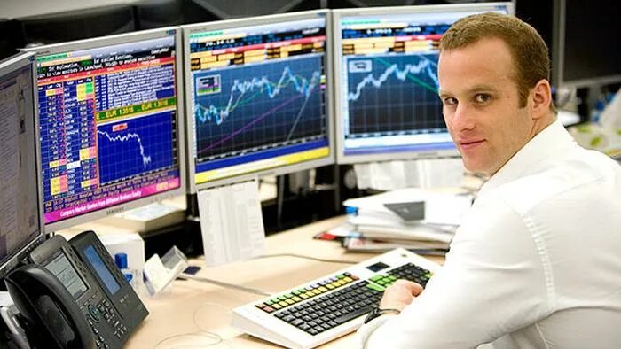 Трейдер нефть. Тоталь тикер на бирже. Нефть трейдинг. Европейские трейдеры. Рынок нефти и газа.