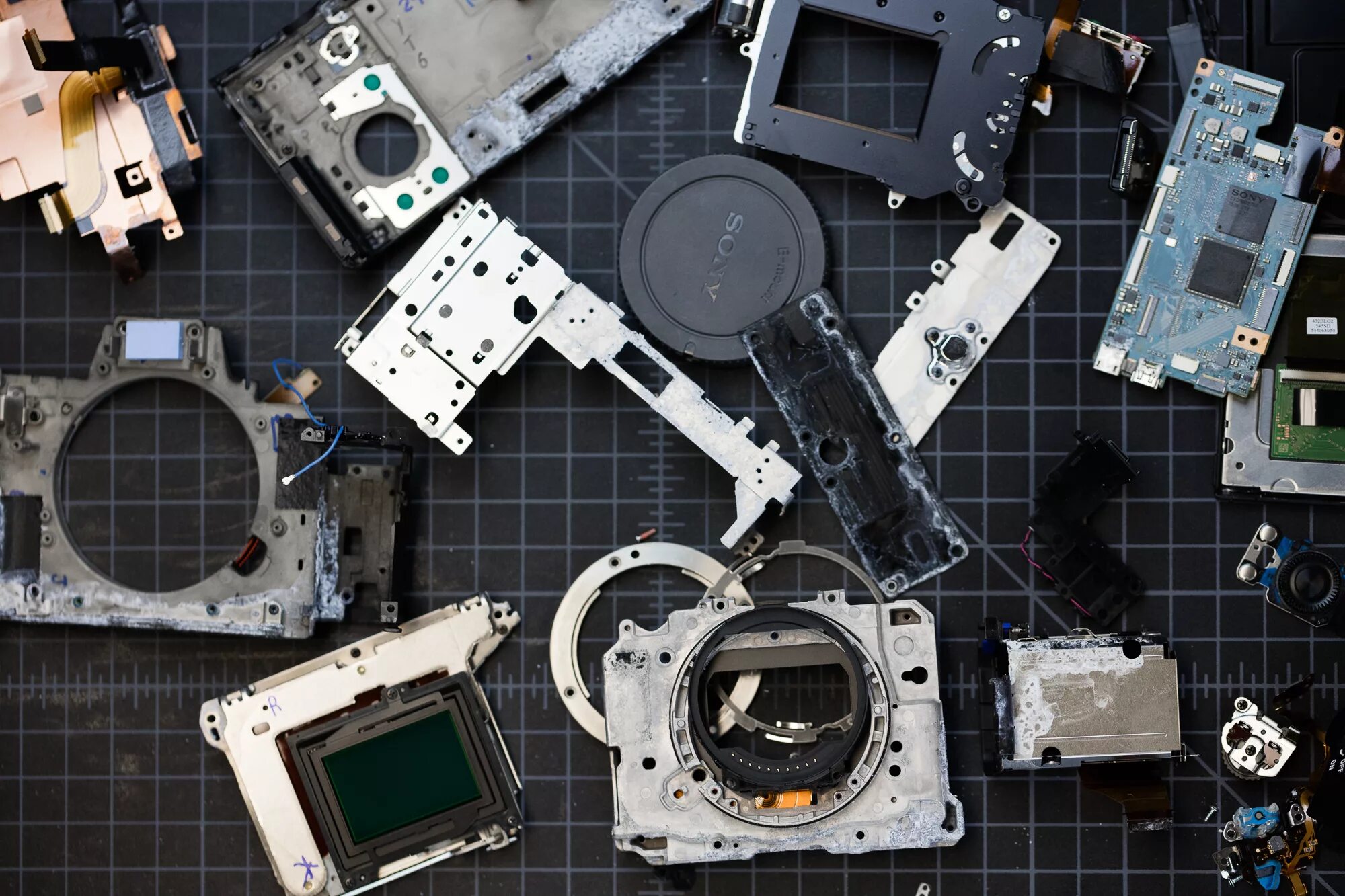 Teardown прохождение. Teardown 1.3. Sony a7rii Disassembly. Teardown 1.0. Sony a 35 в разборе.