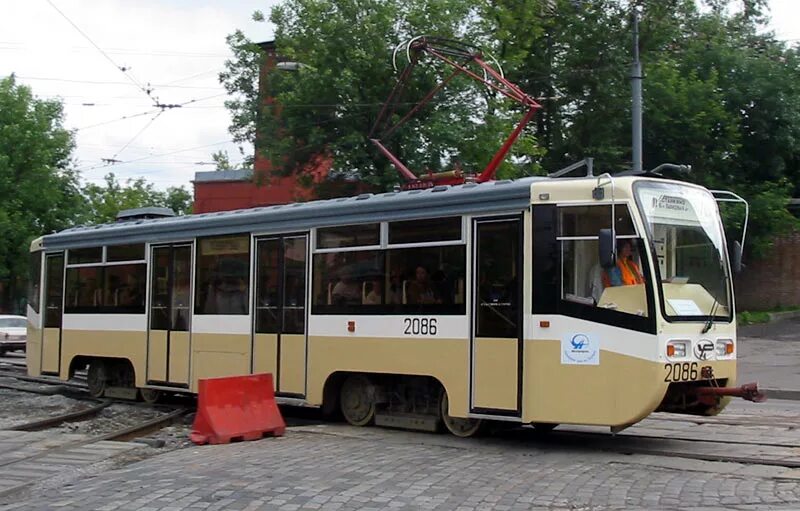 богородская церковь в москве. богородский храм трамваи. трамвайный вагон 71-619кт. храм преображения господня богородское. остановка богородский храм москва.