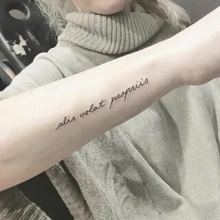 Рядом пере