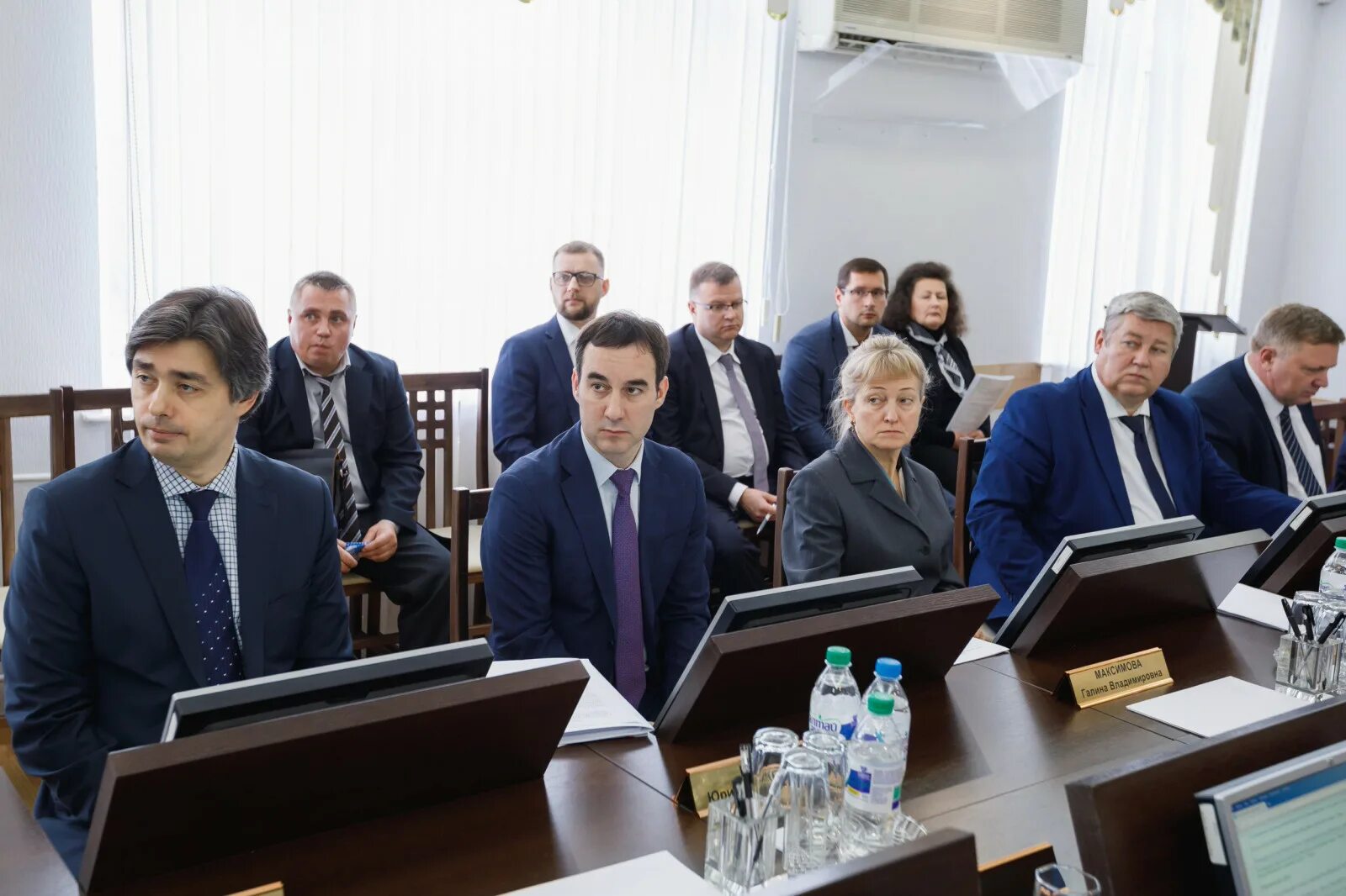 Здание правительства югры. Югра власть. Здание правительства хмао. Правительство ханты-мансийского автономного округа - югры. Правительство ханты-мансийского автономного округа - югры.