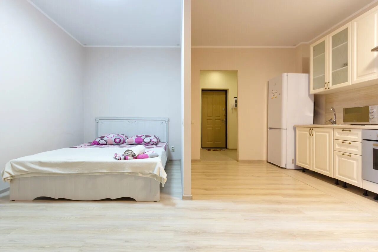 Суточная квартира. Номера в отеле абхазия на горах 11 этажей. Свердлова 72 шадринск. Снять комнату на сутки г буйнакс. Квартира в павлодаре.