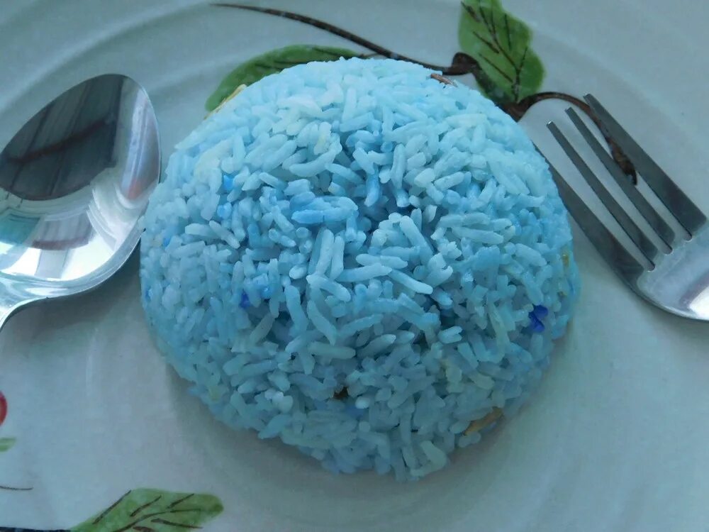 Blue rice. Голубой рис. Синий тайский рис. Голубая матча. Синий рис Тайланд.