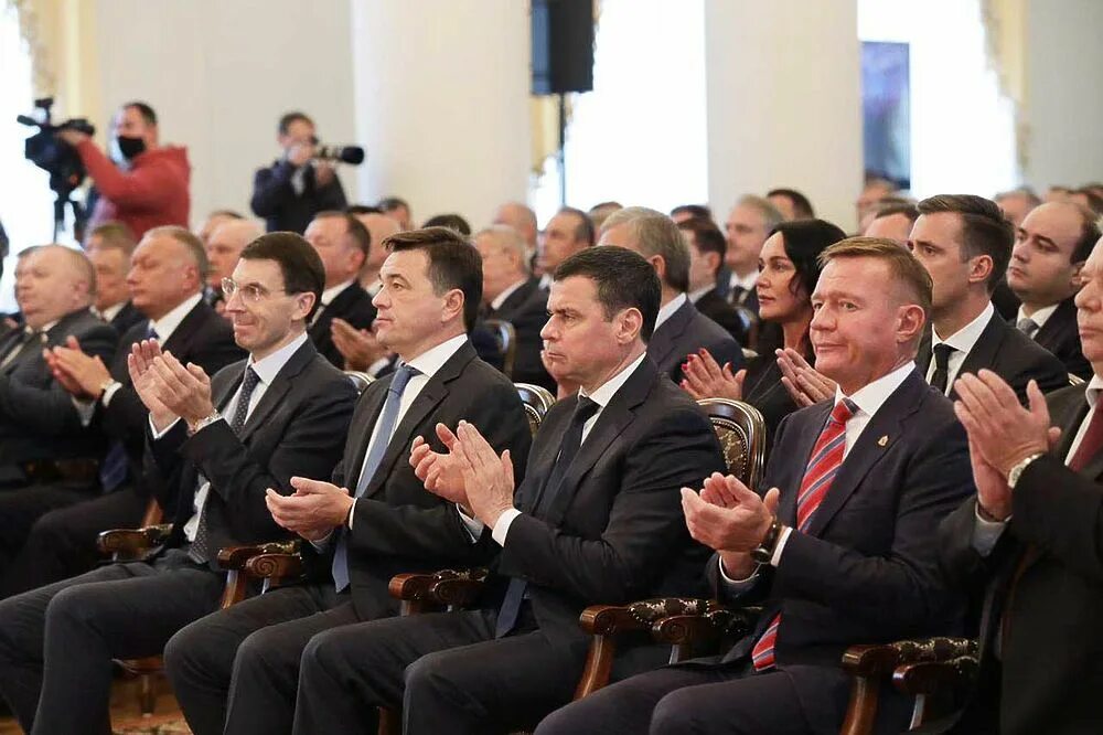 Выступление дюмина сегодня в туле. Инаугурация дюмин 2025. дюмин дворянское собрание. выступление тульского губернатора сегодня. дюмин на инаугурации 2025.