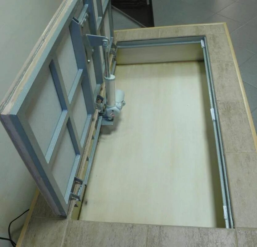 Петля двухзвенная для люка потайного. Петля трансформер ptdsl. Подъемник крышки люка. Манипулятор магнитный для поднятия крышек люков. Магнитный манипулятор для крышек люков.