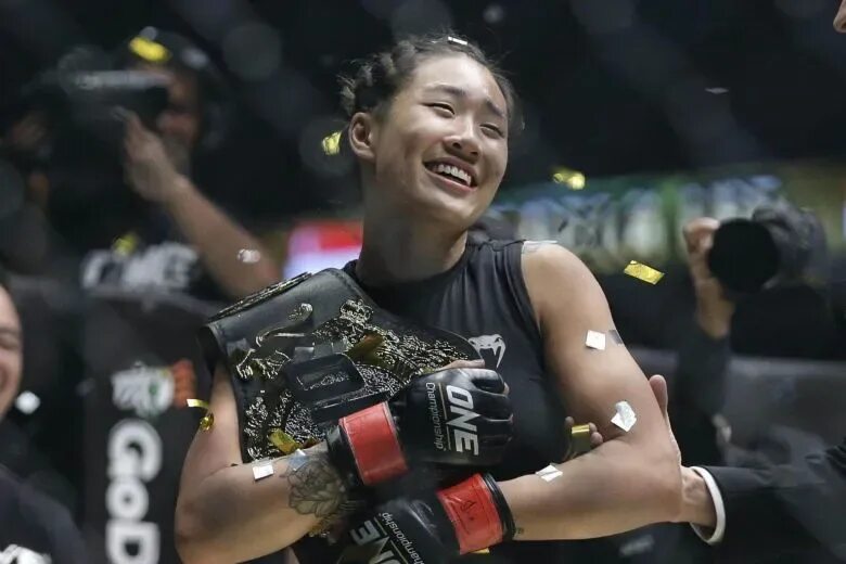 Анджела ли мма. Angela lee. Анджела ли мма. Angela lee. Angela lee.