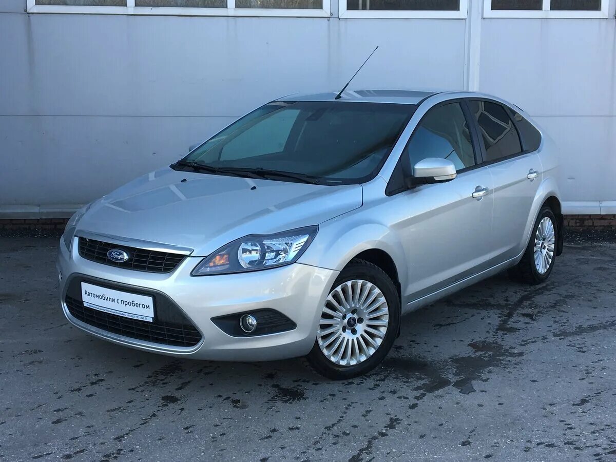 Форд фокус хэтчбек автомат. Ford Focus 2 Restyling. Ford Focus 2 Рестайлинг хэтчбек. Ford Focus 2 Рестайлинг серебристый. Ford Focus II Рестайлинг, 2010.