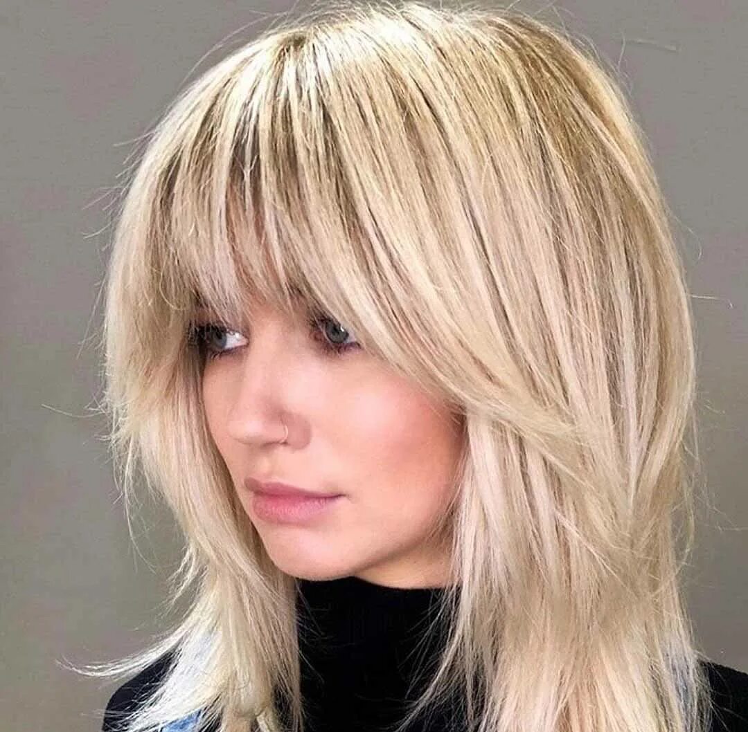 каскад на средние волосы 2023 с челкой. стрижка каскад- шегги. стрижка каскад шегги с челкой. каскад лесенка филировка. стрижки каскад аврора дебют рапсодия.