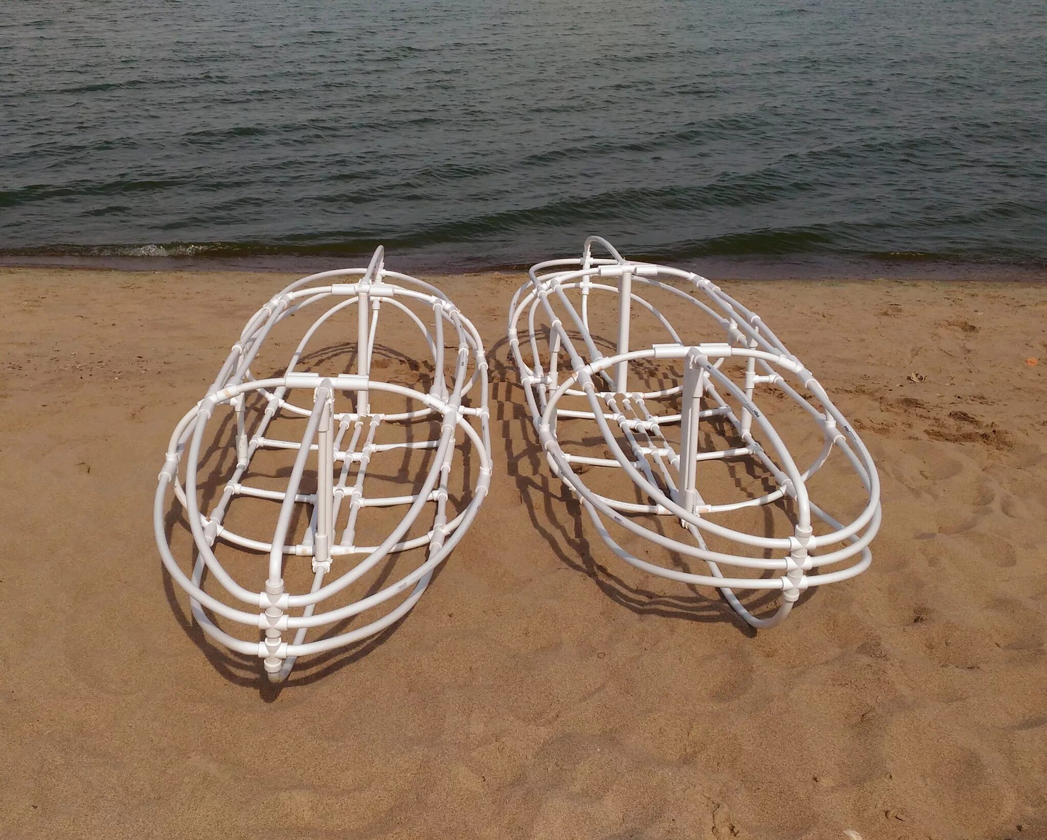 Каркасная лодка из пвх. Каркас лодки из полипропиленовых труб. Катамаран из пвх труб. Лодка из канализационных труб. Каркасная лодка из пвх.