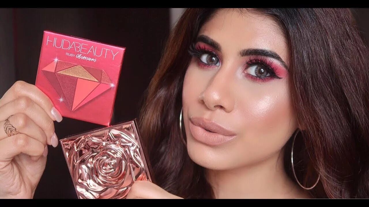 Макияж Huda Beauty Ruby. Huda Beauty Ruby Obsessions макияж. Макияж палеткой Farres Cosmetics Ruby Obsessions. Макияж палеткой худа Бьюти Руби. Руби бьюти