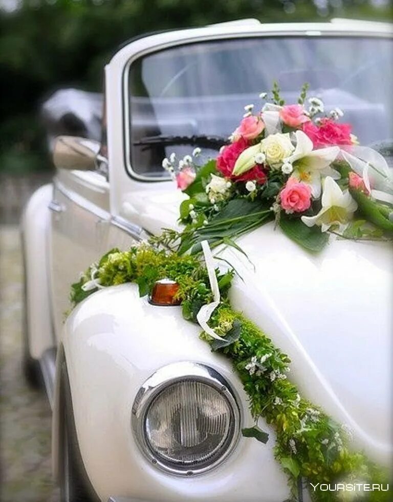Машина будет свадьба. Свадебная машина. Украшение свадебного автомобиля. Оформление свадебной машины. Украшение свадебного кортежа.