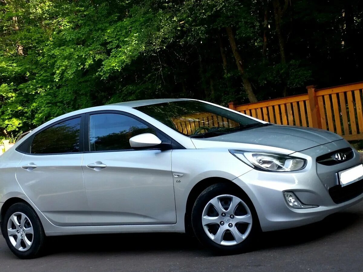 Хендай солярис 2012. Hyundai Solaris 2011. Hyundai Solaris i 2011. Хендай Солярис 1 2011. Hyundai Solaris i35.