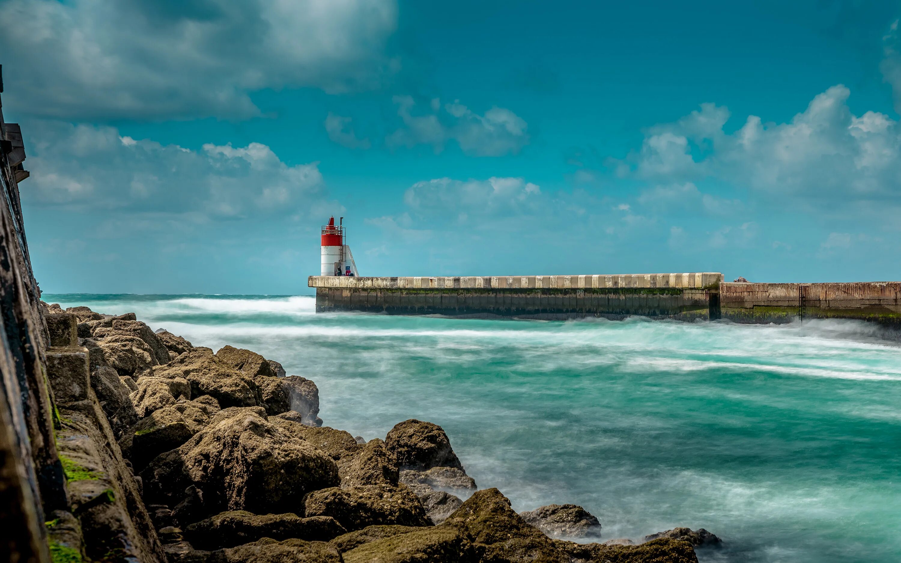 Каменный причал. Каменный причал. Причал каменный. Каменный причал. Море камни.