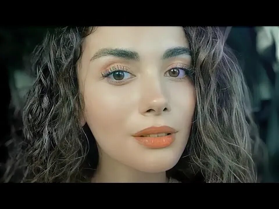 Özge Yağız Идеи наряда, Красота, Портрет