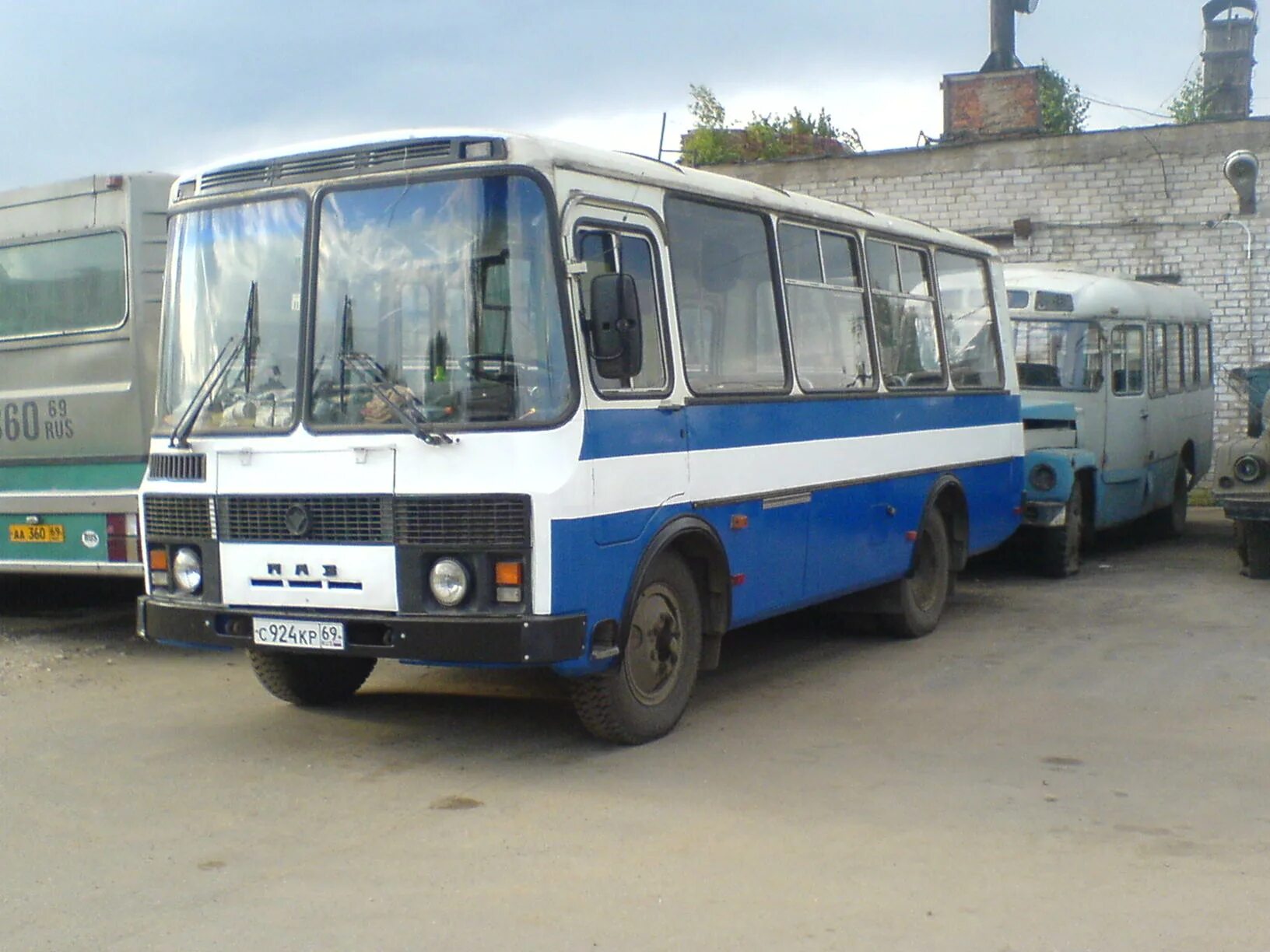 А004кр177. Новый москвич 412 2021. Т136ус136 номера фото. Кр 69. Кумертау газель некст 102 с пробегом фото.