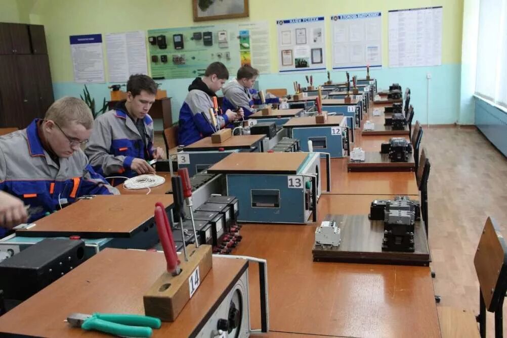 Колледжи и техникумы брянска