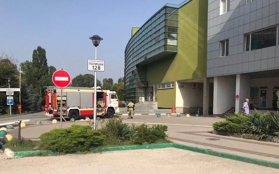 Гоголя 25 симферополь. Пожар в тц гагаринский. Улица желябова симферополь. 06 24. Симферополь 23.