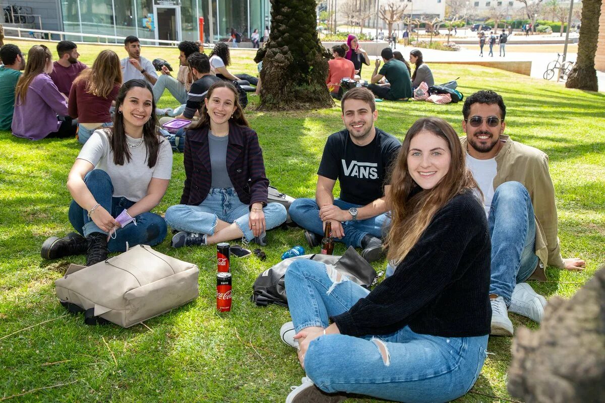 Aviv university