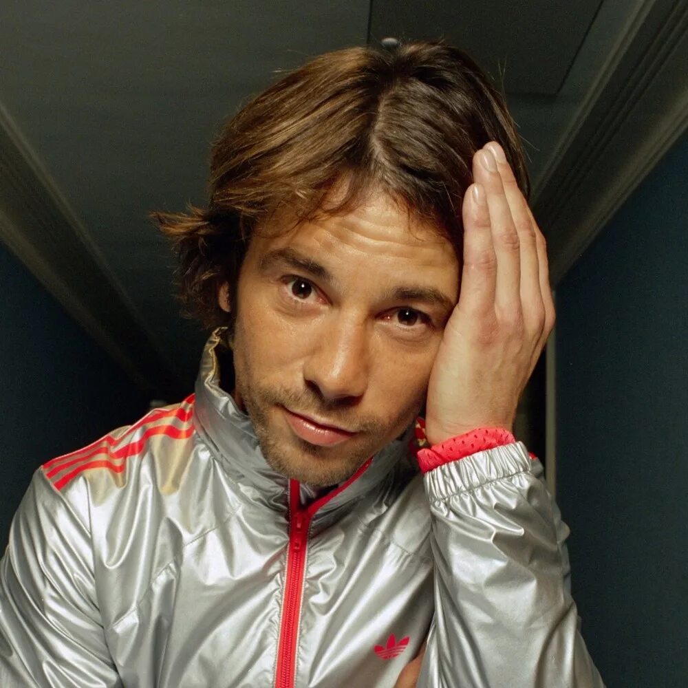Ser jay. Группа jamiroquai. jay kay. jamiroquai jay kay. jamiroquai 1994.