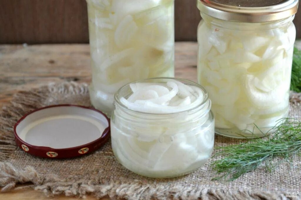 Масло бутылка фото салат. Шашлык с луком. Овощи маслом. Лук масло уксус. Лук масло уксус.