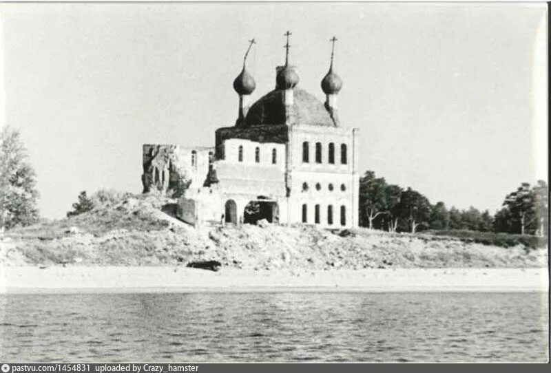 Крестознаменская Церковь Коприно. Село Коприно. Знаменская Церковь Коприно. Храм в Коприно Рыбинск.