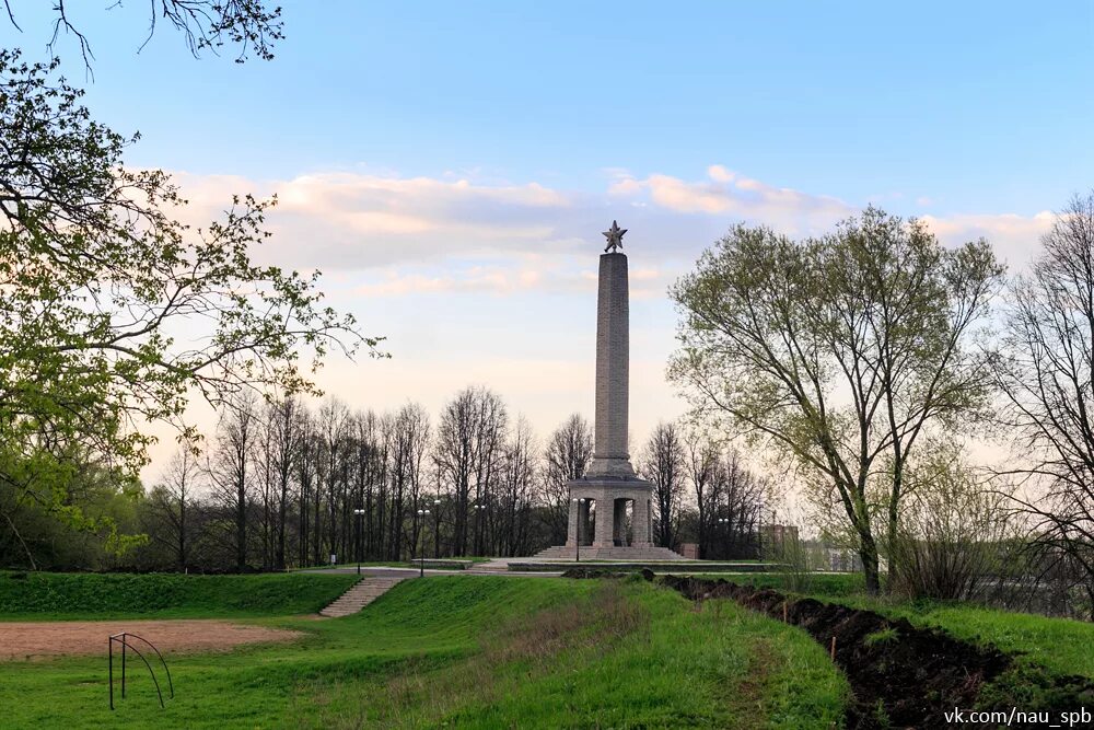 Крепость великие луки. Великолукская крепость Великие Луки. Великолукская крепость Великие Луки достопримечательности. Великолукская крепость сверху. Великие Луки Великолукская крепость похоронены поляки.