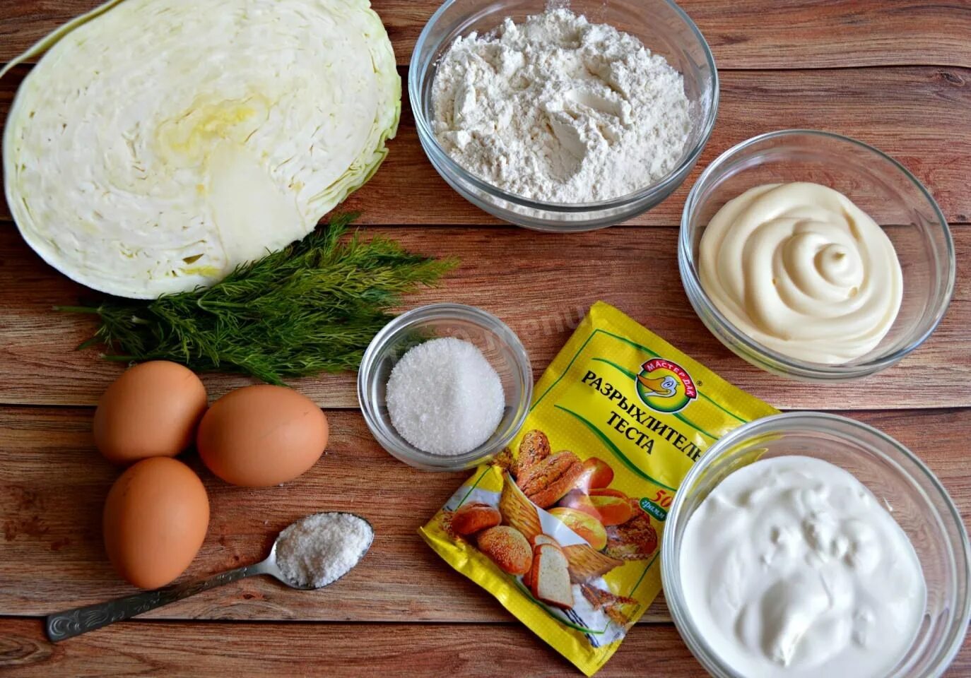 Мука сода. Рецепт густого майонеза с мукой и молоком. Майонез мука. Банановое тесто. Капуста яйцо мука.